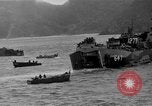Standbild Landungsboote Tanks Okinawa Ryukyu Inseln, 1945, aus Sekunde 42 historischem Filmmaterial Videoclip 65675042110