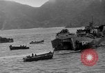 Standbild Landungsboote Tanks Okinawa Ryukyu Inseln, 1945, aus Sekunde 43 historischem Filmmaterial Videoclip 65675042110