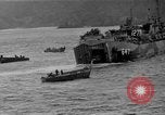 Standbild Landungsboote Tanks Okinawa Ryukyu Inseln, 1945, aus Sekunde 47 historischem Filmmaterial Videoclip 65675042110