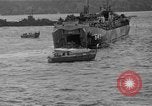 Standbild Landungsboote Tanks Okinawa Ryukyu Inseln, 1945, aus Sekunde 51 historischem Filmmaterial Videoclip 65675042110