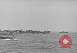 Standbild Landing Ship Tank Okinawa Ryukyu Inseln, 1945, aus Sekunde 61 historischem Filmmaterial Videoclip 65675042112