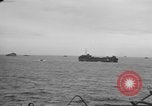 Image des navires alliés Iheya-Jima attaque Iheya Jima Japon, 1945, de la seconde 52 séquences d'archives historiques vidéo 65675042115