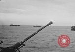 Image des navires alliés Iheya-Jima attaque Iheya Jima Japon, 1945, de la seconde 57 séquences d'archives historiques vidéo 65675042115