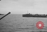 Image des navires alliés Iheya-Jima attaque Iheya Jima Japon, 1945, de la seconde 59 séquences d'archives historiques vidéo 65675042115