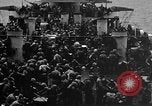 Standbild uns LST an Iheya Jima Angriff Iheya Jima Japan, 1945, aus Sekunde 9 historischem Filmmaterial Videoclip 65675042116
