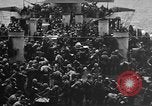 Standbild uns LST an Iheya Jima Angriff Iheya Jima Japan, 1945, aus Sekunde 10 historischem Filmmaterial Videoclip 65675042116