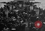 Standbild uns LST an Iheya Jima Angriff Iheya Jima Japan, 1945, aus Sekunde 15 historischem Filmmaterial Videoclip 65675042116