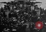 Standbild uns LST an Iheya Jima Angriff Iheya Jima Japan, 1945, aus Sekunde 16 historischem Filmmaterial Videoclip 65675042116