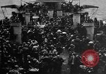 Standbild uns LST an Iheya Jima Angriff Iheya Jima Japan, 1945, aus Sekunde 19 historischem Filmmaterial Videoclip 65675042116