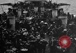 Standbild uns LST an Iheya Jima Angriff Iheya Jima Japan, 1945, aus Sekunde 20 historischem Filmmaterial Videoclip 65675042116