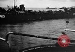 Standbild uns LST an Iheya Jima Angriff Iheya Jima Japan, 1945, aus Sekunde 33 historischem Filmmaterial Videoclip 65675042116