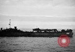 Standbild uns LST an Iheya Jima Angriff Iheya Jima Japan, 1945, aus Sekunde 42 historischem Filmmaterial Videoclip 65675042116