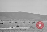 Standbild Rauch Bildschirm auf Iheya Jima Strand Iheya Jima Japan, 1945, aus Sekunde 6 historischem Filmmaterial Videoclip 65675042117