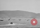 Standbild Rauch Bildschirm auf Iheya Jima Strand Iheya Jima Japan, 1945, aus Sekunde 18 historischem Filmmaterial Videoclip 65675042117