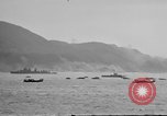 Standbild Rauch Bildschirm auf Iheya Jima Strand Iheya Jima Japan, 1945, aus Sekunde 25 historischem Filmmaterial Videoclip 65675042117