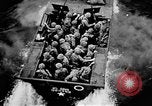 Standbild Rauch Bildschirm auf Iheya Jima Strand Iheya Jima Japan, 1945, aus Sekunde 43 historischem Filmmaterial Videoclip 65675042117