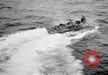 Standbild Rauch Bildschirm auf Iheya Jima Strand Iheya Jima Japan, 1945, aus Sekunde 54 historischem Filmmaterial Videoclip 65675042117