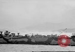 Standbild Rauch Bildschirm auf Iheya Jima Strand Iheya Jima Japan, 1945, aus Sekunde 58 historischem Filmmaterial Videoclip 65675042117