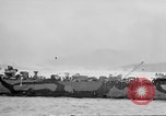 Standbild Rauch Bildschirm auf Iheya Jima Strand Iheya Jima Japan, 1945, aus Sekunde 62 historischem Filmmaterial Videoclip 65675042117