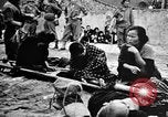Standbild verletzten Japaner auf Iheya Jima Iheya Jima Japan, 1945, aus Sekunde 4 historischem Filmmaterial Videoclip 65675042118