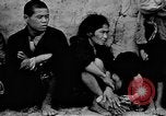 Standbild verletzten Japaner auf Iheya Jima Iheya Jima Japan, 1945, aus Sekunde 22 historischem Filmmaterial Videoclip 65675042118
