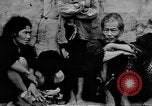 Standbild verletzten Japaner auf Iheya Jima Iheya Jima Japan, 1945, aus Sekunde 24 historischem Filmmaterial Videoclip 65675042118