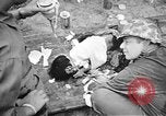 Standbild verletzten Japaner auf Iheya Jima Iheya Jima Japan, 1945, aus Sekunde 34 historischem Filmmaterial Videoclip 65675042118