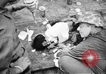 Standbild verletzten Japaner auf Iheya Jima Iheya Jima Japan, 1945, aus Sekunde 35 historischem Filmmaterial Videoclip 65675042118