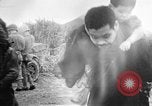 Standbild verletzten Japaner auf Iheya Jima Iheya Jima Japan, 1945, aus Sekunde 52 historischem Filmmaterial Videoclip 65675042118