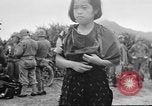 Standbild verletzten Japaner auf Iheya Jima Iheya Jima Japan, 1945, aus Sekunde 57 historischem Filmmaterial Videoclip 65675042118