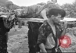 Standbild verletzten Japaner auf Iheya Jima Iheya Jima Japan, 1945, aus Sekunde 62 historischem Filmmaterial Videoclip 65675042118