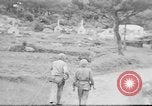 Standbild US Military Police guard Japanisch auf Iheya Jima Iheya Jima Japan, 1945, aus Sekunde 7 historischem Filmmaterial Videoclip 65675042119