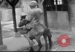 Standbild US Military Police guard Japanisch auf Iheya Jima Iheya Jima Japan, 1945, aus Sekunde 15 historischem Filmmaterial Videoclip 65675042119