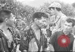 Standbild US Military Police guard Japanisch auf Iheya Jima Iheya Jima Japan, 1945, aus Sekunde 18 historischem Filmmaterial Videoclip 65675042119