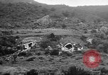 Standbild US Military Police guard Japanisch auf Iheya Jima Iheya Jima Japan, 1945, aus Sekunde 33 historischem Filmmaterial Videoclip 65675042119