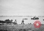 Standbild US Military Police guard Japanisch auf Iheya Jima Iheya Jima Japan, 1945, aus Sekunde 43 historischem Filmmaterial Videoclip 65675042119