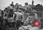 Standbild US Military Police guard Japanisch auf Iheya Jima Iheya Jima Japan, 1945, aus Sekunde 58 historischem Filmmaterial Videoclip 65675042119