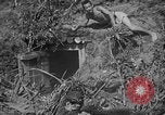Immagine di Lanciafiamme Senaga Shima Giappone, 1945, secondo 51 filmato di repertorio 65675042121