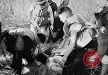 Immagine di Uomini feriti Nanchino Cina, 1937, secondo 15 filmato di repertorio 65675042123