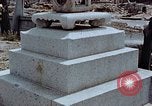 Standbild Schatten Details Hiroshima Japan, 1946, aus Sekunde 23 historischem Filmmaterial Videoclip 65675042126