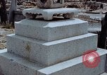 Standbild Schatten Details Hiroshima Japan, 1946, aus Sekunde 27 historischem Filmmaterial Videoclip 65675042126