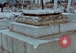Standbild Granit Stein Laterne Hiroshima Japan, 1946, aus Sekunde 6 historischem Filmmaterial Videoclip 65675042127