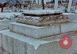 Standbild Granit Stein Laterne Hiroshima Japan, 1946, aus Sekunde 7 historischem Filmmaterial Videoclip 65675042127