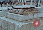 Standbild Granit Stein Laterne Hiroshima Japan, 1946, aus Sekunde 8 historischem Filmmaterial Videoclip 65675042127