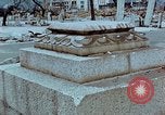 Standbild Granit Stein Laterne Hiroshima Japan, 1946, aus Sekunde 16 historischem Filmmaterial Videoclip 65675042127