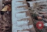 Standbild Granit Stein Laterne Hiroshima Japan, 1946, aus Sekunde 60 historischem Filmmaterial Videoclip 65675042127