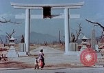 Standbild Granit Laterne Hiroshima Japan, 1946, aus Sekunde 19 historischem Filmmaterial Videoclip 65675042129