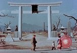 Standbild Granit Laterne Hiroshima Japan, 1946, aus Sekunde 22 historischem Filmmaterial Videoclip 65675042129