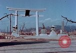 Standbild Granit Laterne Hiroshima Japan, 1946, aus Sekunde 25 historischem Filmmaterial Videoclip 65675042129