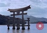Standbild heiligen Schrein Hiroshima Japan, 1946, aus Sekunde 3 historischem Filmmaterial Videoclip 65675042141